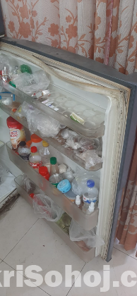 SHARP Refrigerator/ শার্প ফ্রিজ বিক্রয় হইবে